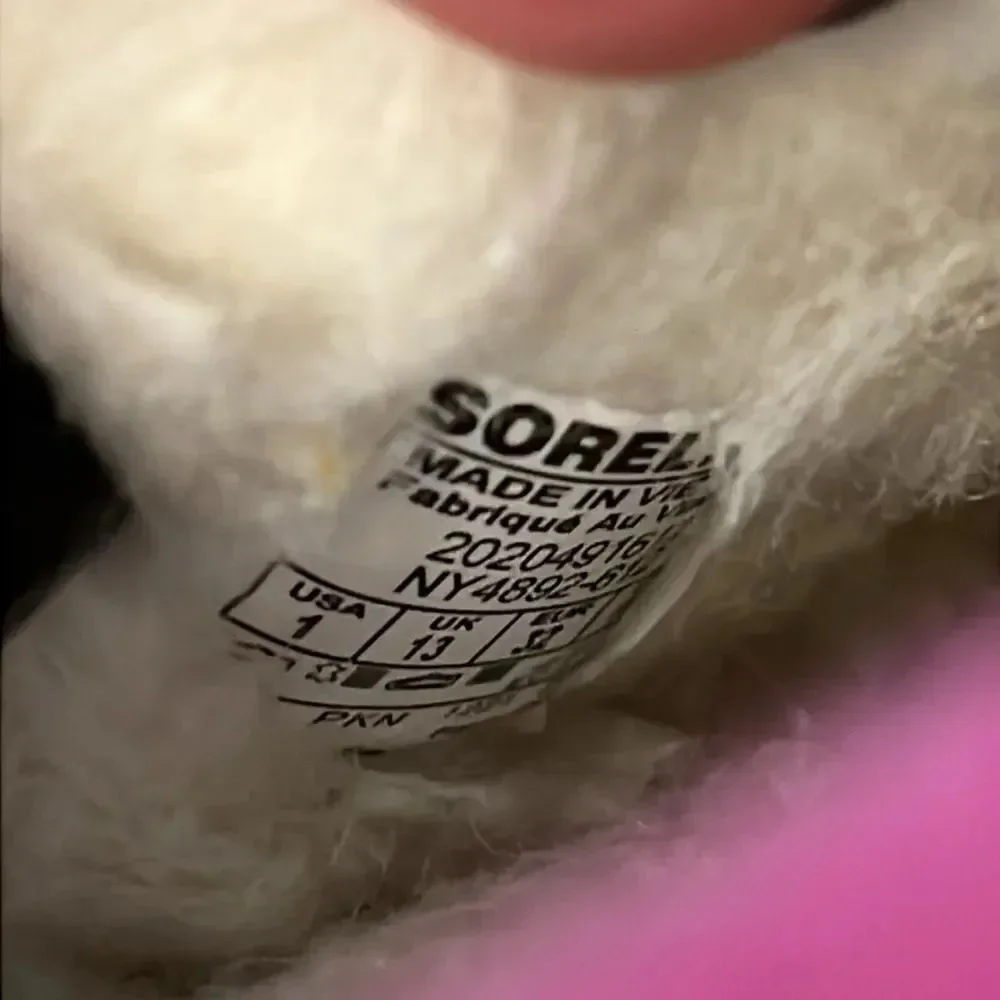 Sorel pink and silver leather Sherpa lined metallic kids slippers size 1